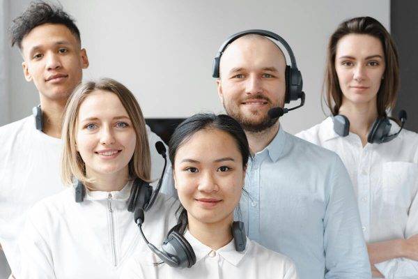 Team of customer service agents providing 247 multilingual customer support.