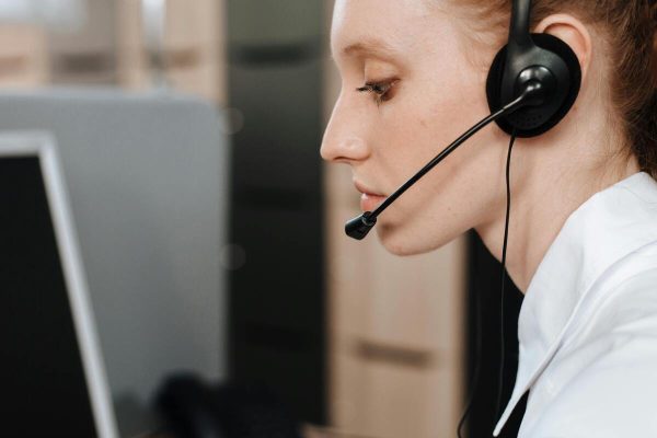 Customer service automation with an agent handling customer calls