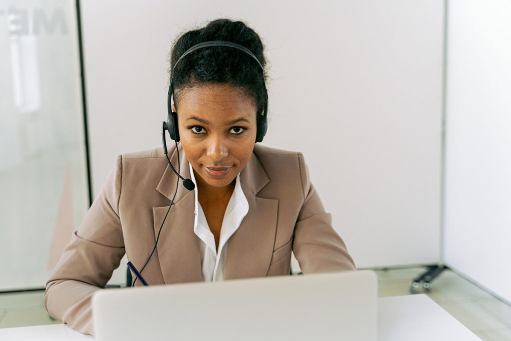 Global customer support agent handling customer calls